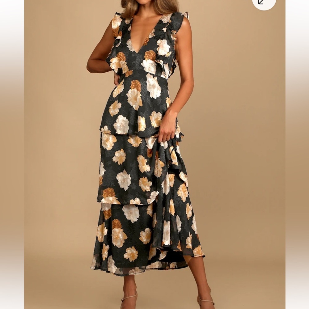 Lulus No Introductions Needed Black Burnout Floral Tiered Maxi Dress M Beautiful